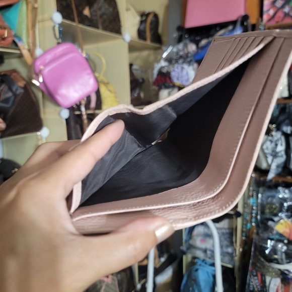 Final Price✅️ Authentic Gucci pebbled leather marmont french wallet - Picture 13 of 17